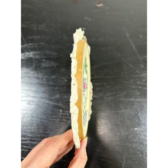 Vintage- Carousel Horse- Needlepoint Finished Artwork- ruffled edges- some wear - Picture 7 of 7